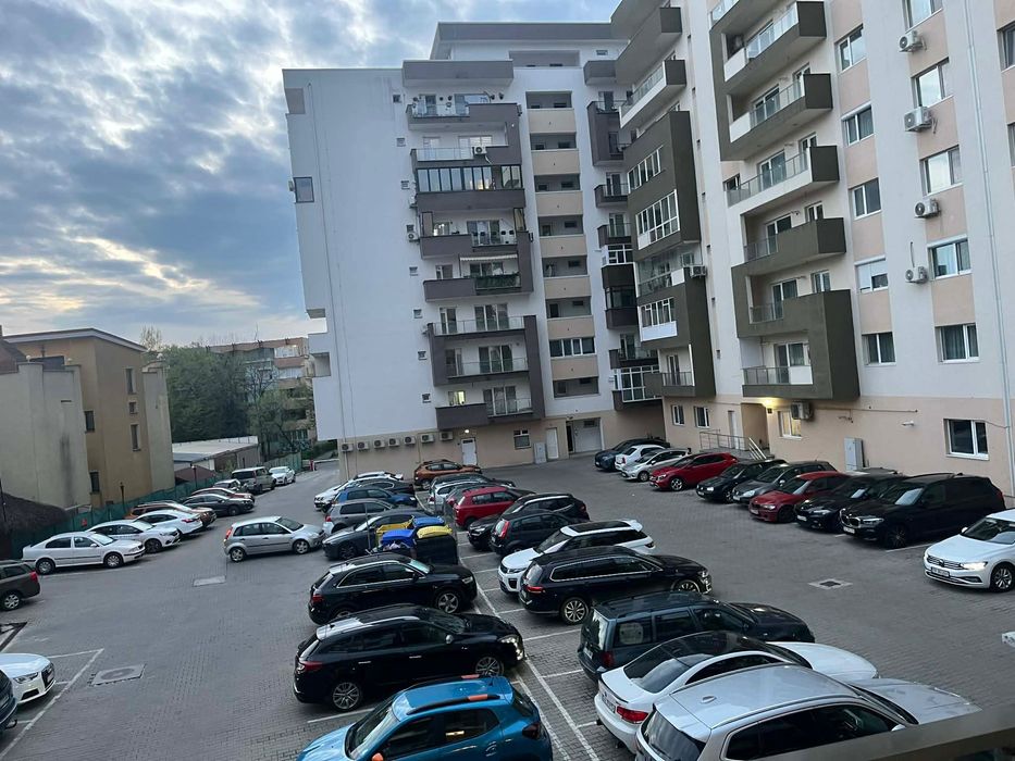 Vând apartament
