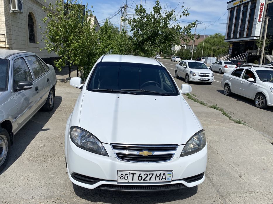 Жентра сотилади холати яхши. Мошина узимники.