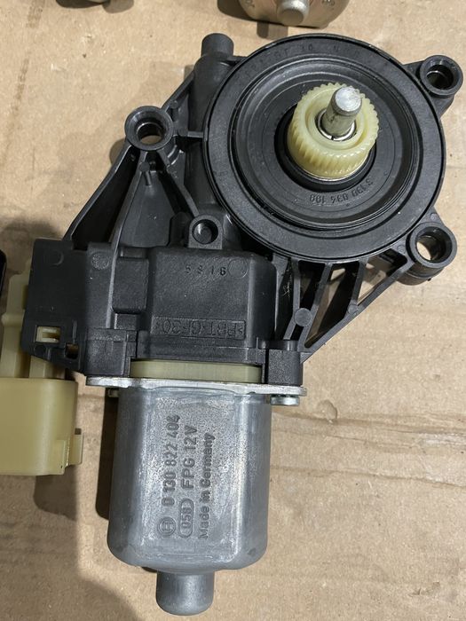 Motoras macara geam Ford Fiesta