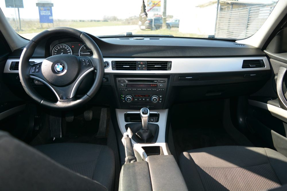 Vând BMW 320D 2009