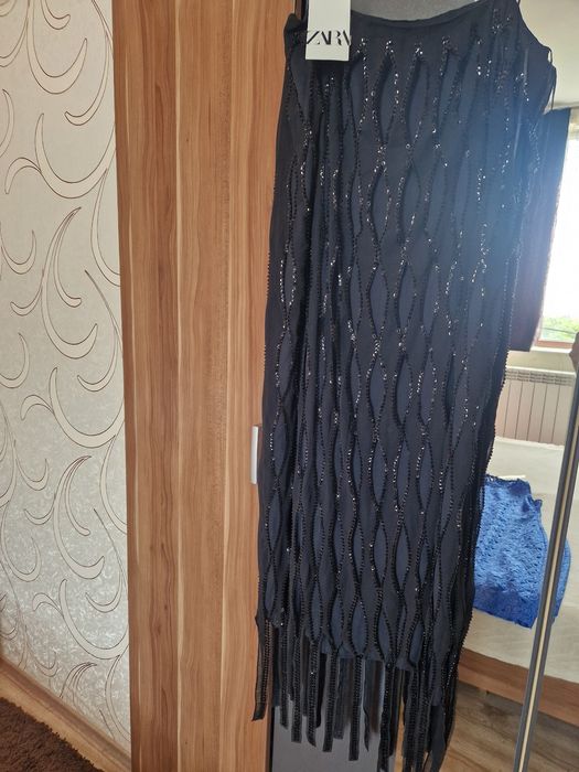 Официална синя рокля Fiesta Woman Espana и Рокля ZARA черна с мъниста