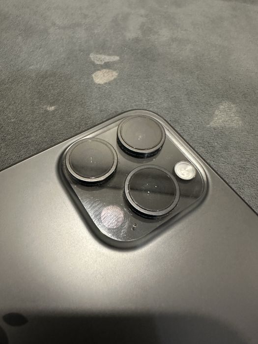 Айфон 15 про мах