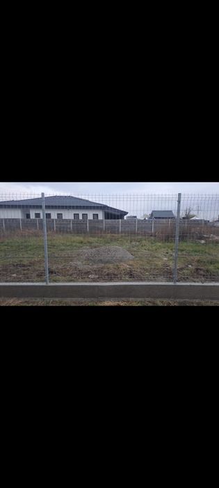 Montări garduri din beton si boltari turnam terase foișoare trotuare