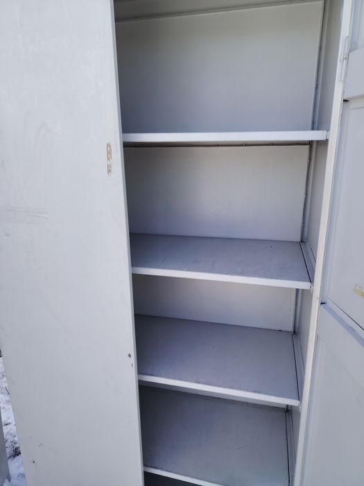 Dulap metalic -fiset