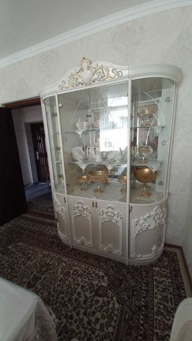 ШКАФ Стенка сервант мебел  сотилади СРОЧНО нархини келишамиз