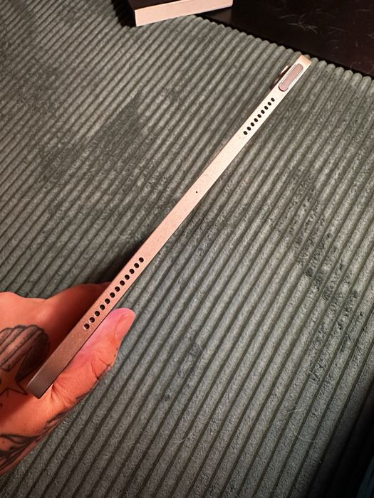 Apple iPad Air 5 (2022) 256GB Wi-Fi – M1 – за ремонт/смяна на дисплей