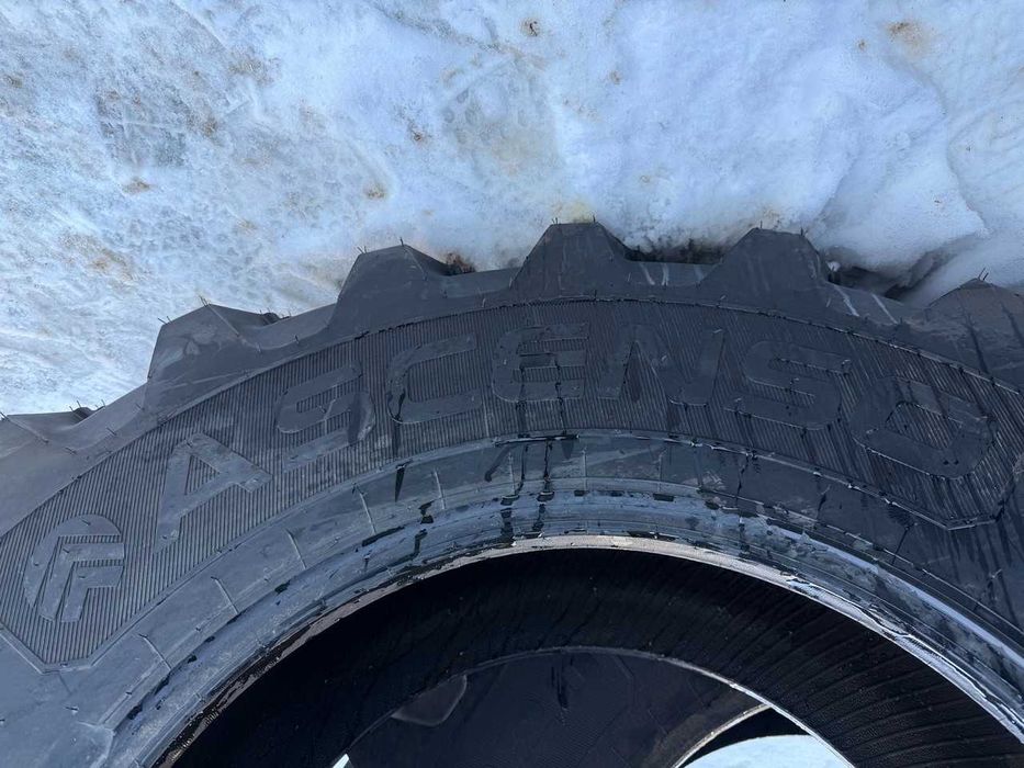 440/80 R28 Anvelopa de buldoexcavator Radiala 16.9-28