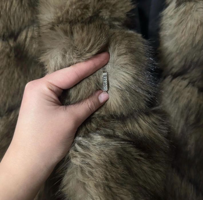 Продам шубу новую