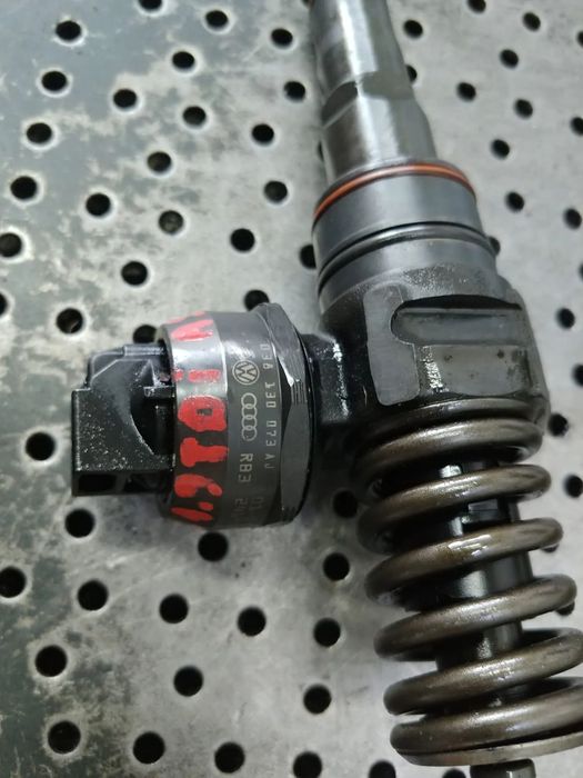 Injector 1.9 tdi atd axr bmt avb audi a3 8l skoda fabia vw golf 4 polo passat b6 audi a3 8l 038130073aj