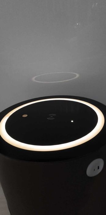 Смарт нощен шкаф с бежично зареждане стерео тонколонаUSBLED осветление