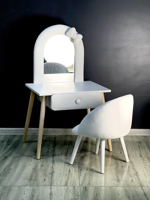 Трюмо для девочек