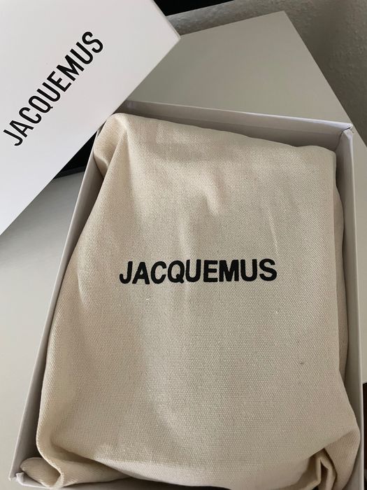 JACQUEMUS Le Petit Bambola чанта