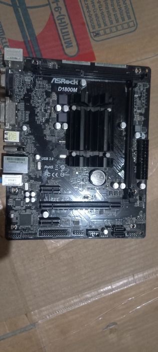 Материнская плата