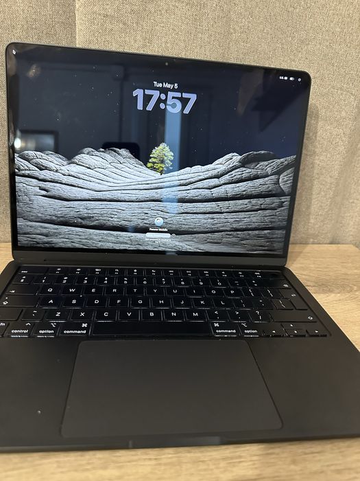 Vand Macbook Air m2 Midnight Blue