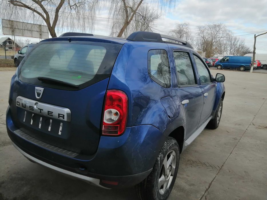 Dezmembram Dacia Duster