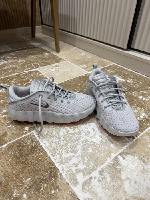 Nike Mind 002 Silver