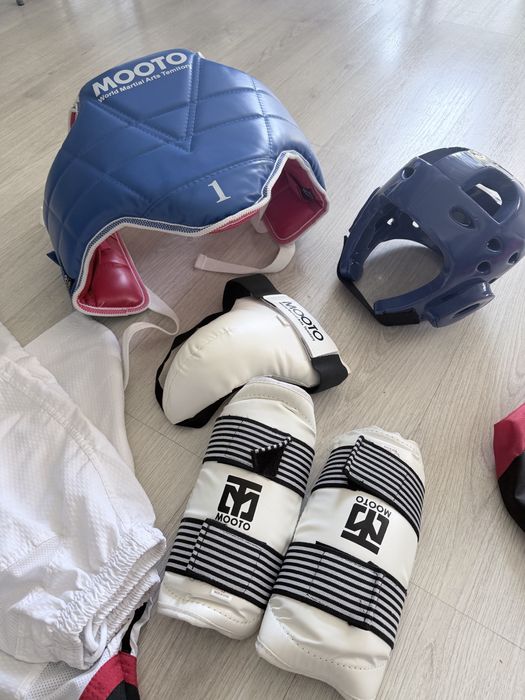 Форма и защита для Таеквондо