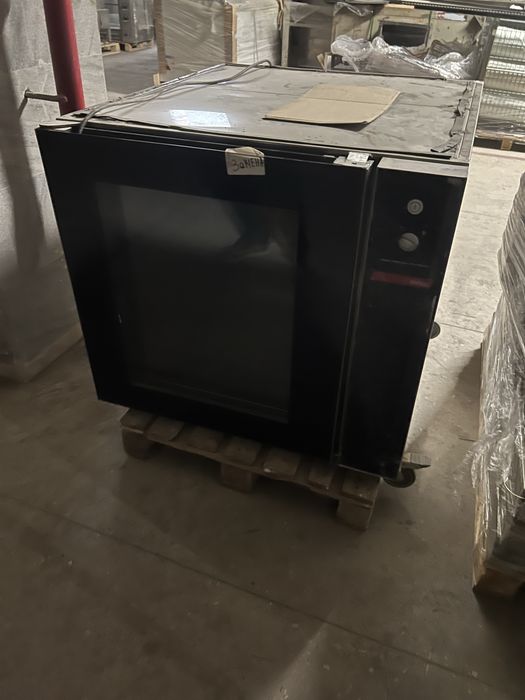 Ispaniya konveksionniy pechkasi + rasstoykasi sotiladi (Salva)