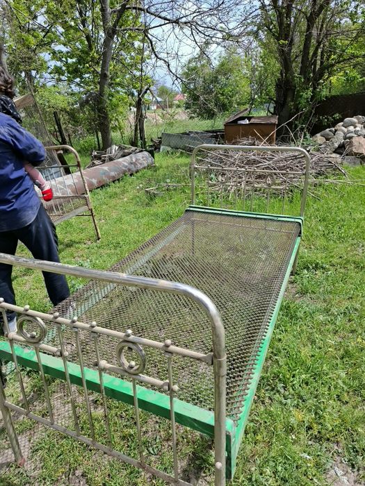 Продам металлические кровати