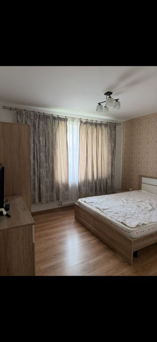 Vand apartament 3 camere central