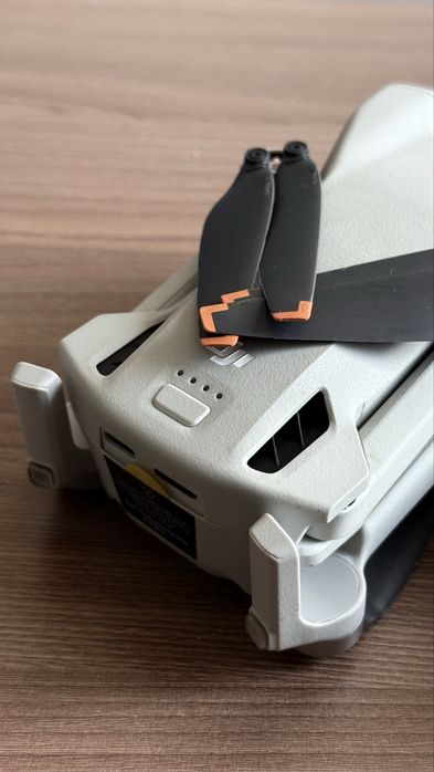Продам квадрокоптер DJI Mini 3