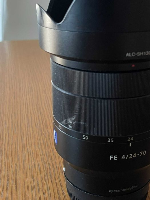 Sony FE 24-70mm f/4 OSS Vario-Tessar T* ZA
