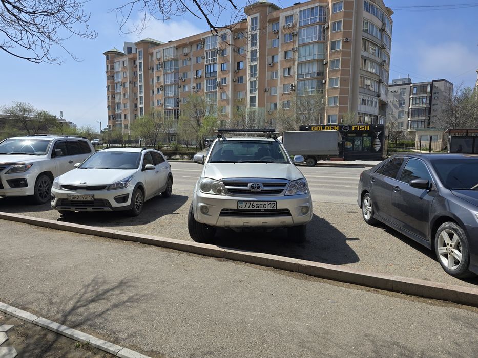 Тойота фортунер 2006г