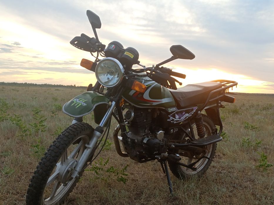 Продам мотоцикл яки 200 CC