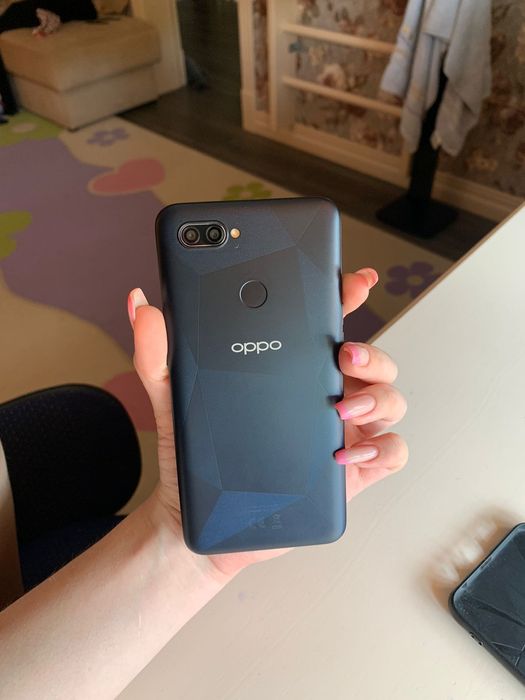Телефон Oppo A12