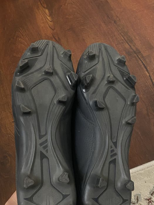 Футболный бутсы adidas