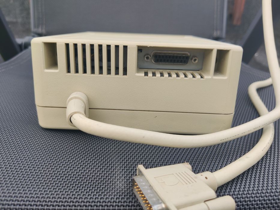 Floppy 5.25" extern Apple Unidisk A9M0104 pentru seris Apple II