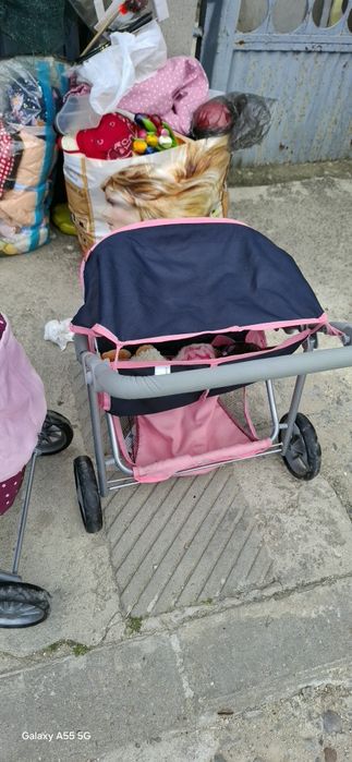 Продавам количка за кукли