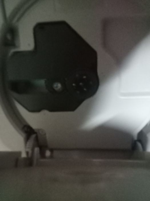 Vând PS 1 negociabil