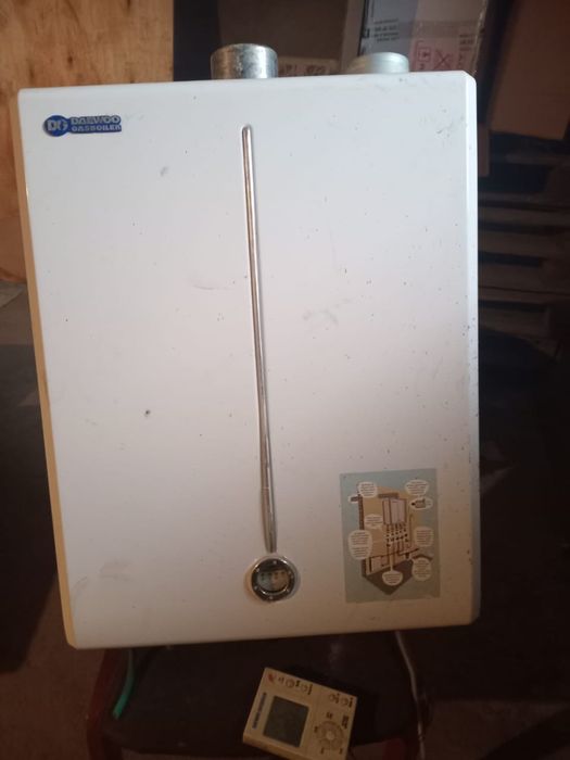 Газовый котел,продам срочноо