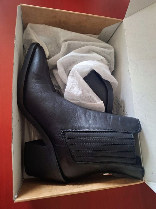 Полусапожки Zara Spain 38p