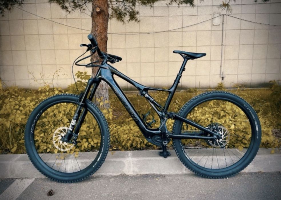 Specialized turbo levo SL carbon.