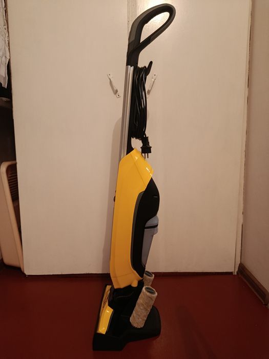 Пылесос Kärcher(Карчер) FC 5 моющий пылесос.Почти новый, не использова