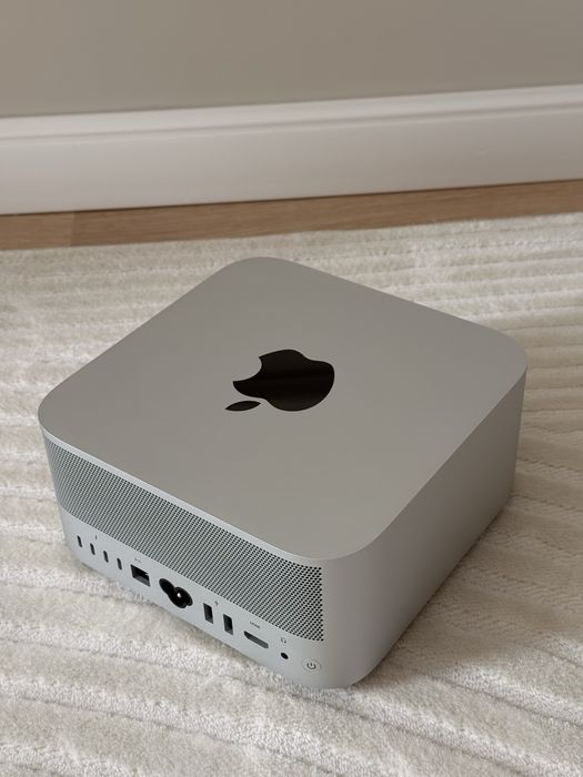 iMac Studio M1 MAX Chip 512 32gb