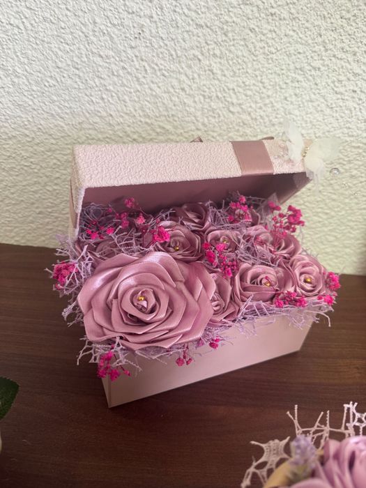 Подаръчни кутийки и  букети