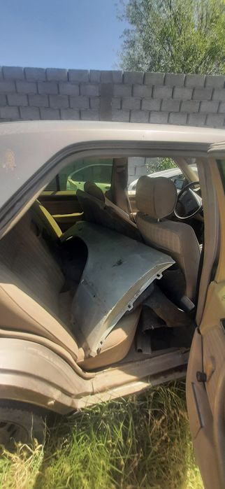 Запчасти на мерс 124