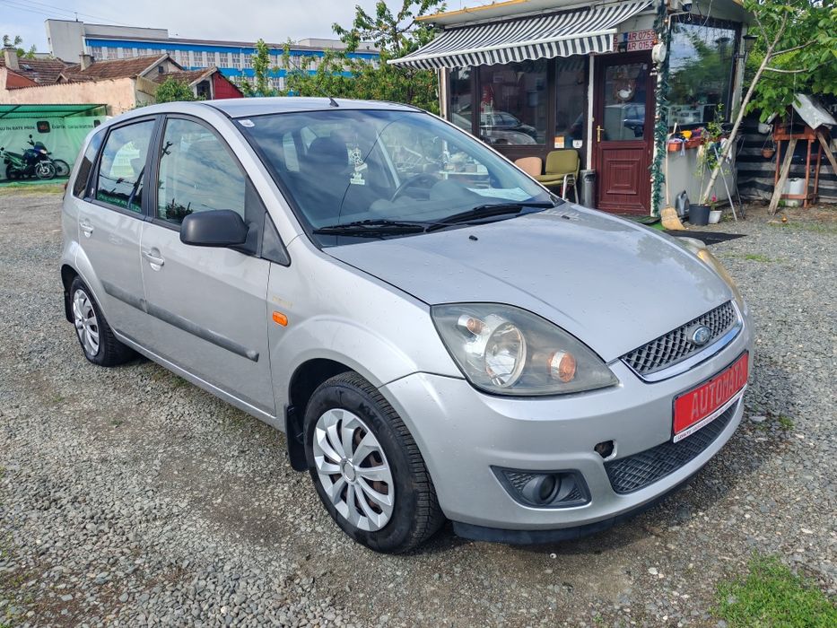 Ford Fiesta 1.4 tdci 2007 model Ghia cash sau rate fixe