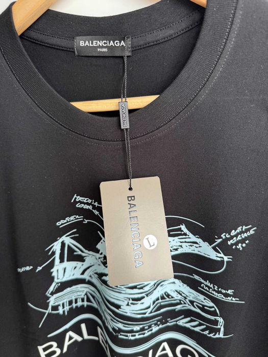 Tricou Balenciaga