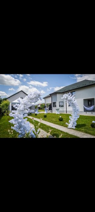 Aranjamente decor nunta Pitesti, manechini, măsuță gatit, decor bride