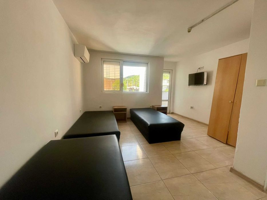 Дава се под наем Едностаен апартамент в Варна, м-т Сотира - 40 кв.м за 204 € - Снимка #13