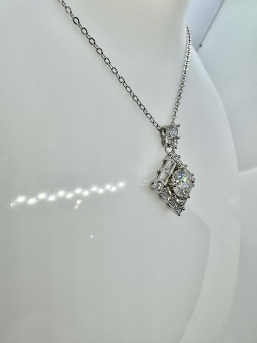 Сребърно колие с мойсанит (Диамант) 1 карат
