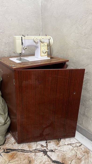 Срочно. Швейная машинка