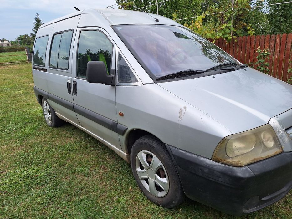 Peugeot Expert furgoneta 5+1 an 2005