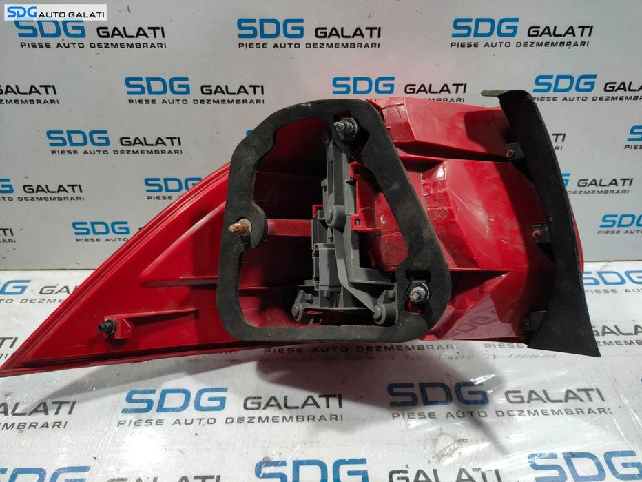 Stop Lampa Tripla Dreapta Volkswagen Golf 5 Break Combi 2004 - 2008 Cod 1K9945096D 1K9945112A [L4970]