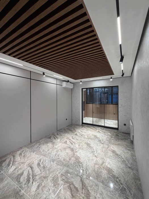 Новомосковская нежилое помещение 72кв.м с арендатором срочно своя