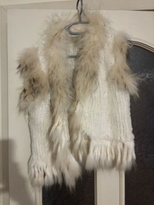 Жилетка чинчила бяла